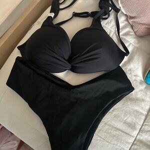 Rioni Classic Black Bikini Set